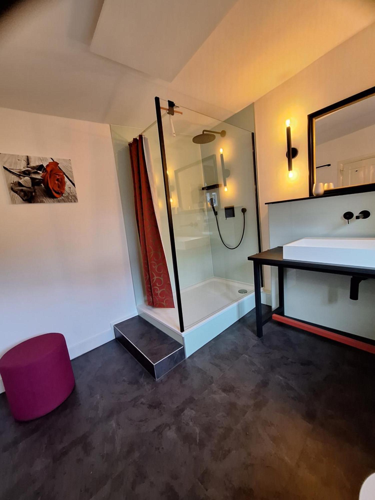 Apartamento Moselperle- Urlaub Im Historischen Fachwerkhaeuschen Bullay Exterior foto
