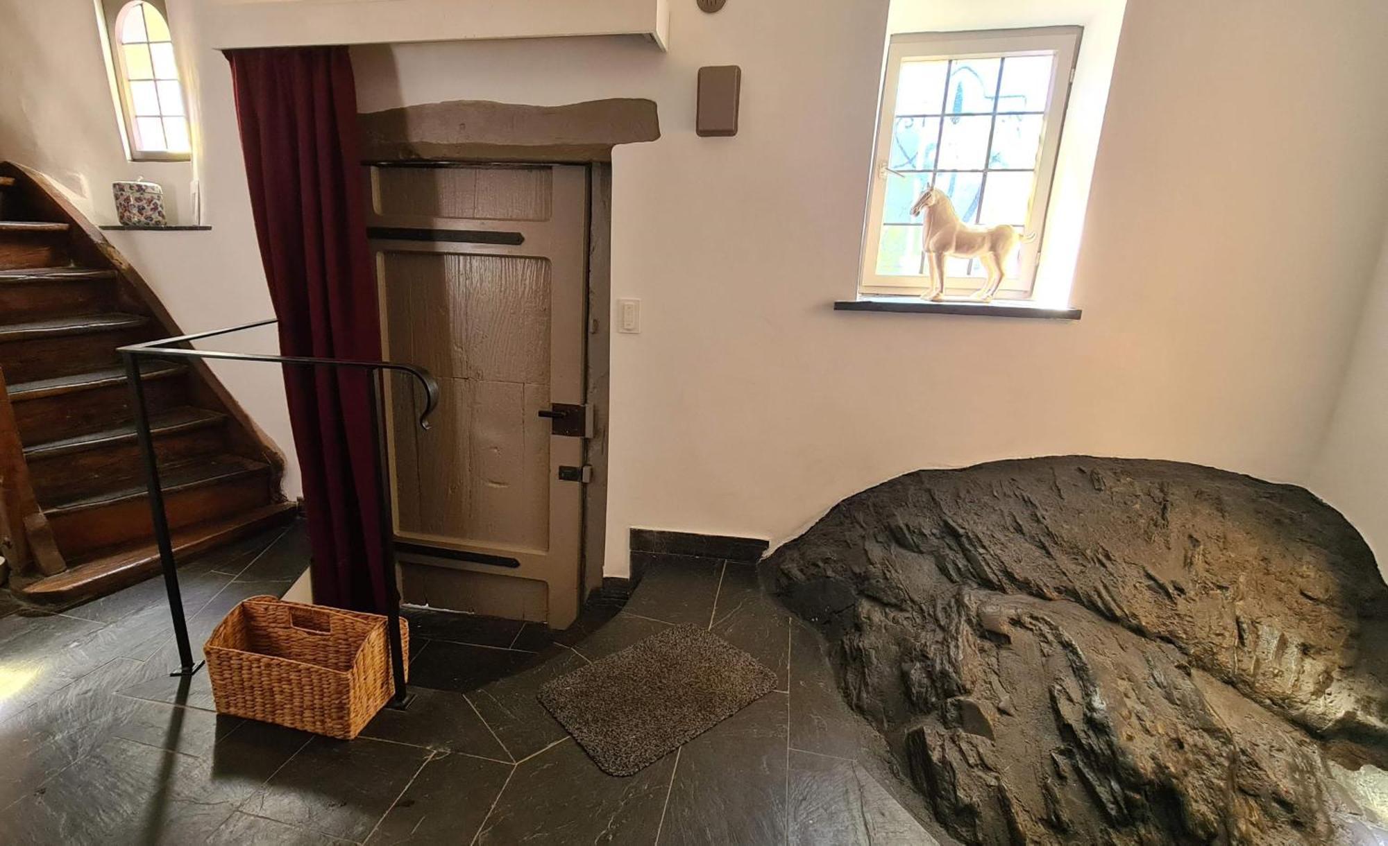 Apartamento Moselperle- Urlaub Im Historischen Fachwerkhaeuschen Bullay Exterior foto