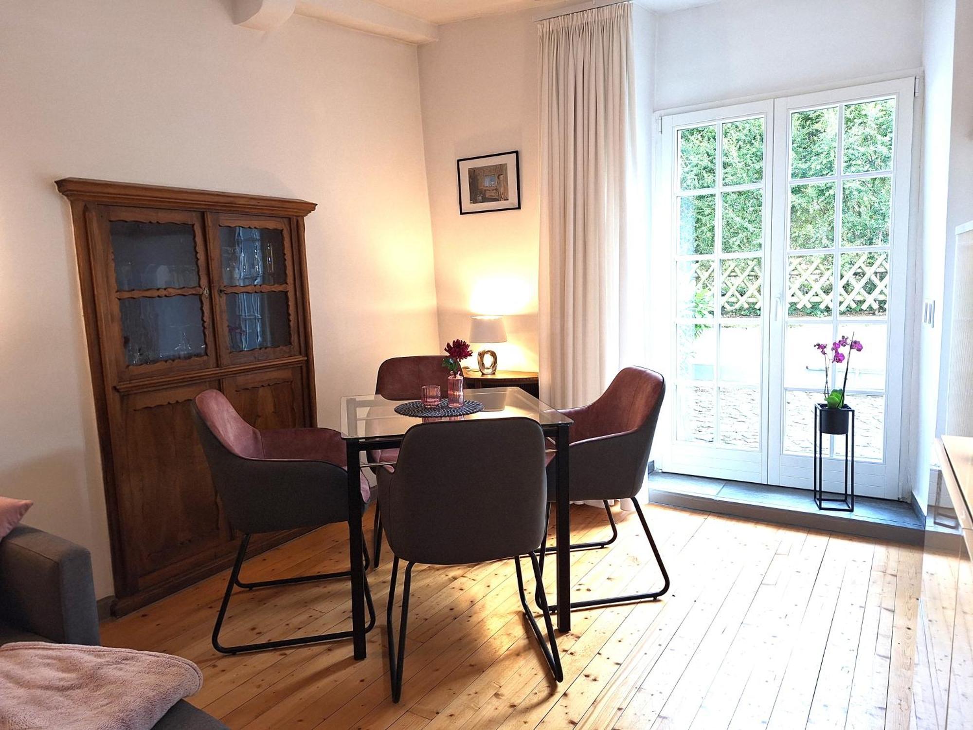 Apartamento Moselperle- Urlaub Im Historischen Fachwerkhaeuschen Bullay Exterior foto