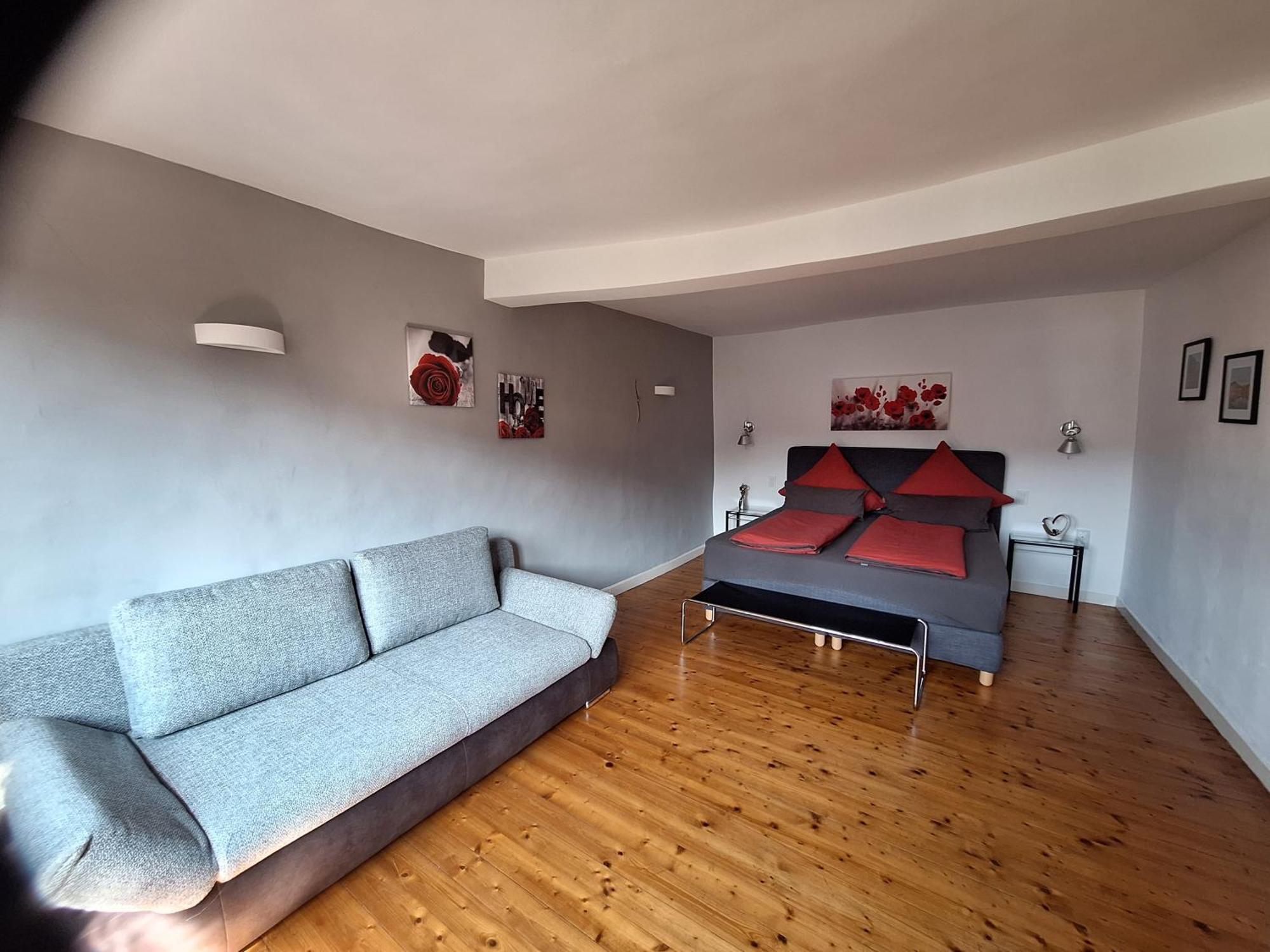 Apartamento Moselperle- Urlaub Im Historischen Fachwerkhaeuschen Bullay Exterior foto